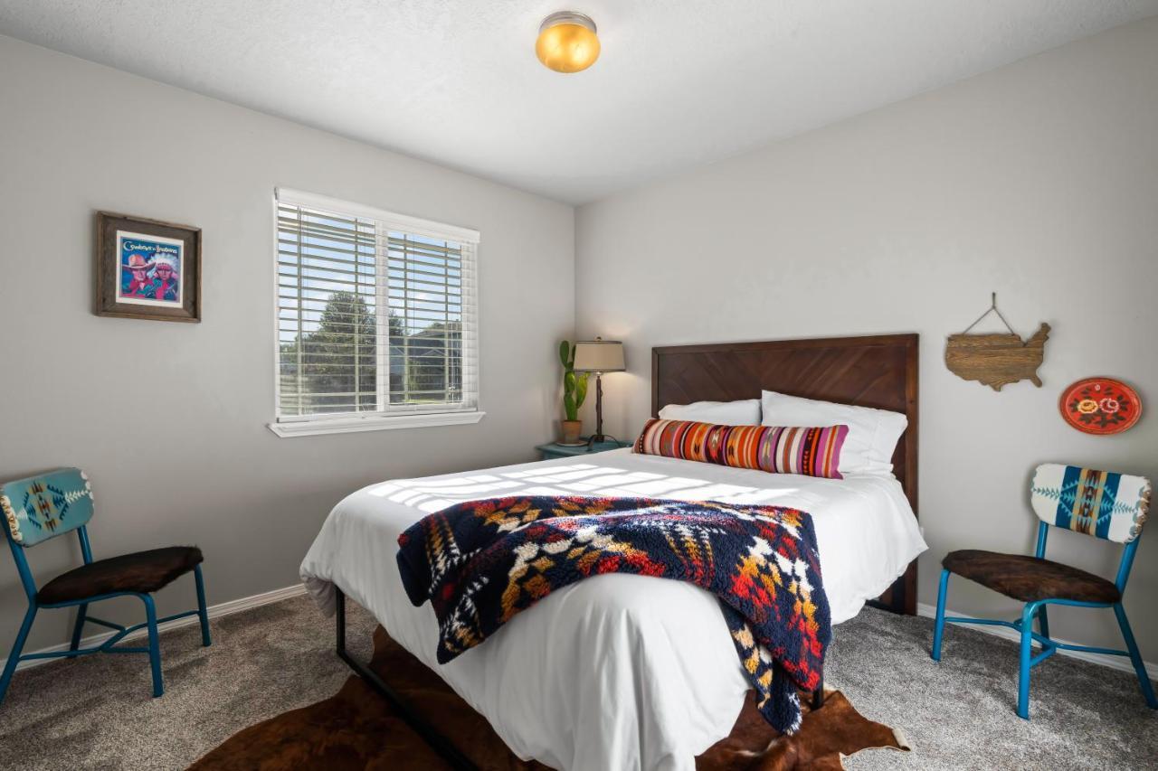 Southwestern Style 4 Bedroom Nampa Home Sleeps 16! מראה חיצוני תמונה