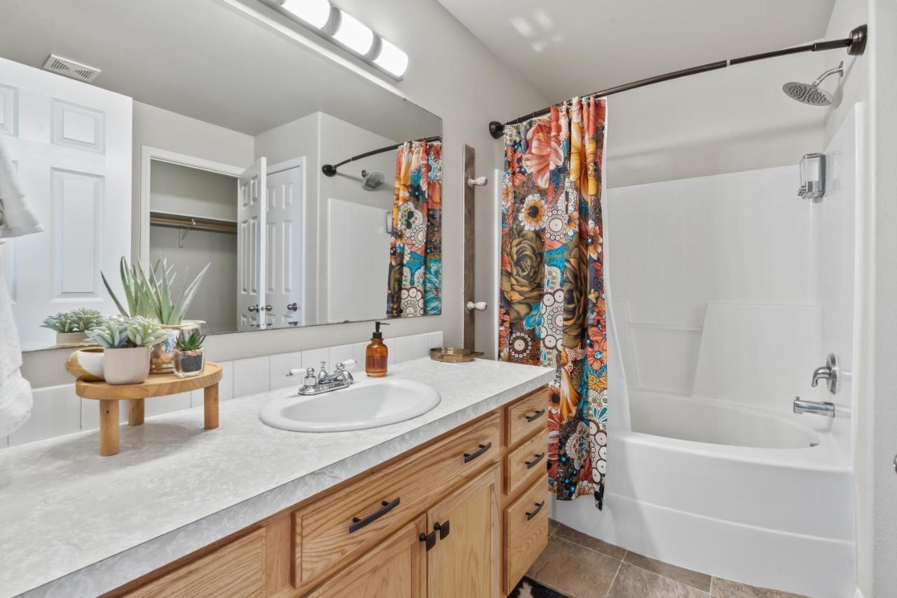 Southwestern Style 4 Bedroom Nampa Home Sleeps 16! מראה חיצוני תמונה